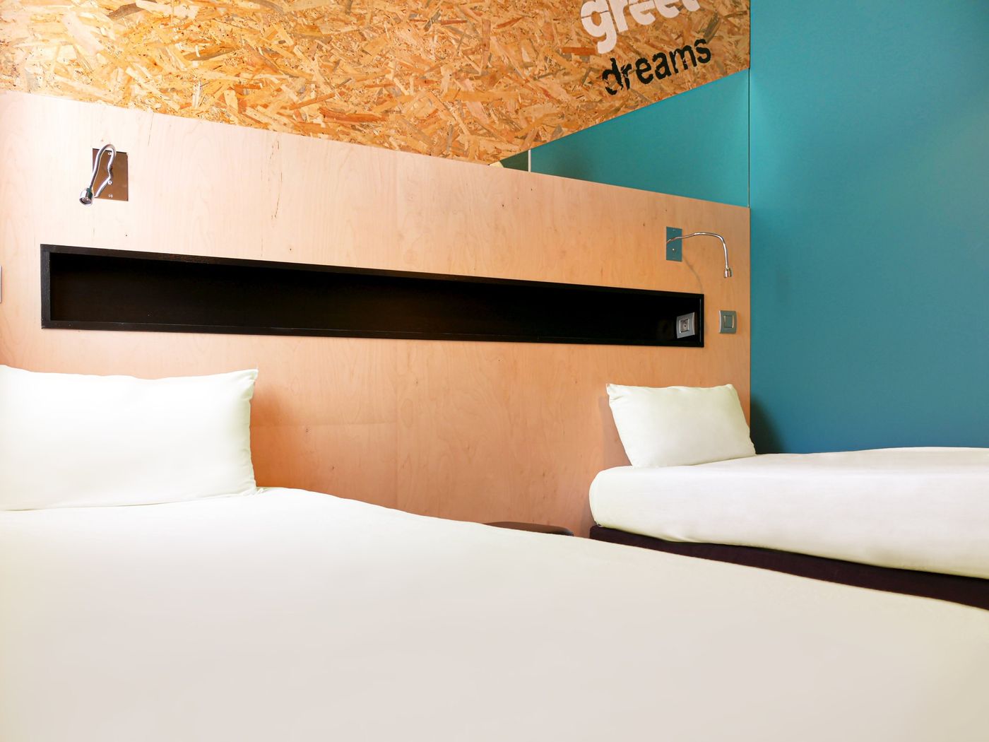 Greet Hotel Marseille Provence Aéroport-France-VITROLLES-Room-4