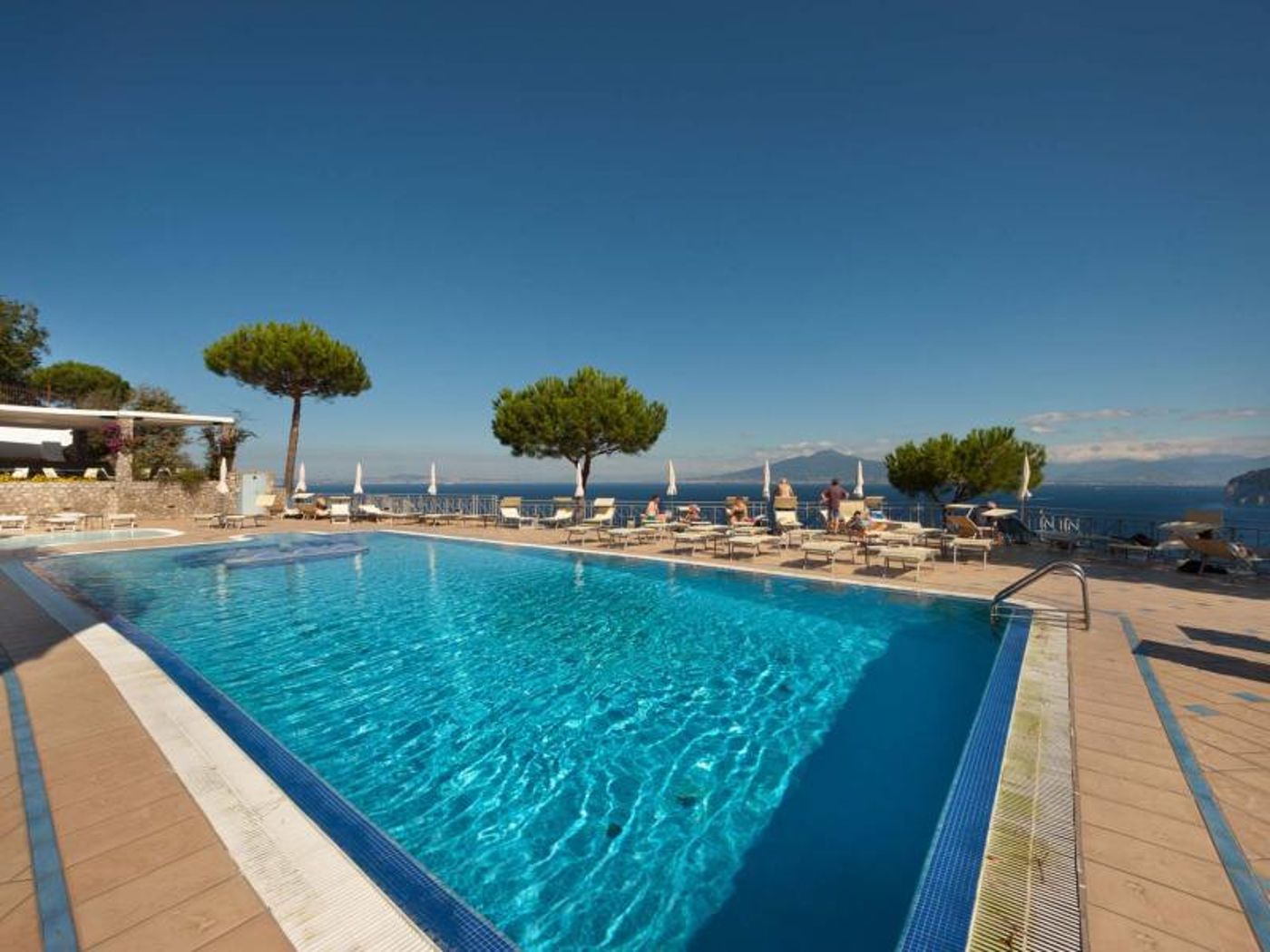 Grand-Hotel-President-Pool-3