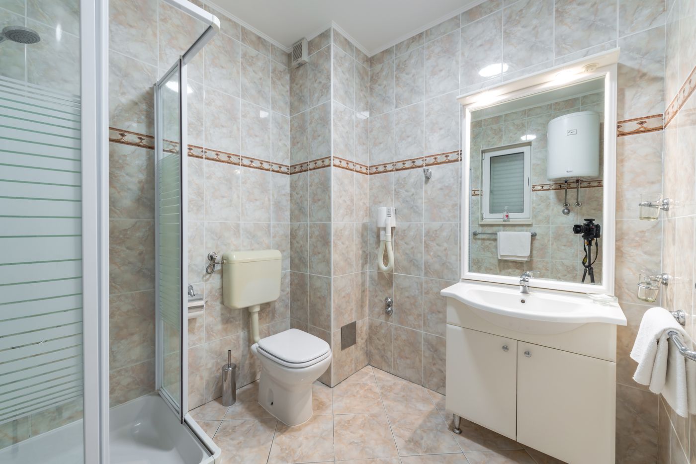 Villa-Lanterna-Room-22