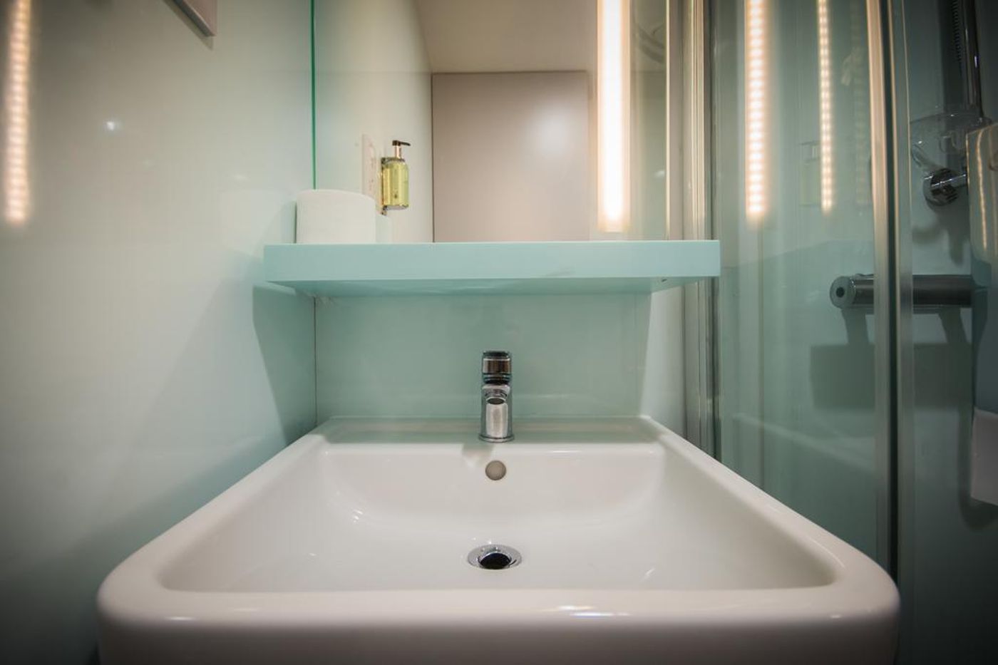 easyHotel Manchester-United Kingdom-Manchester-Room-6