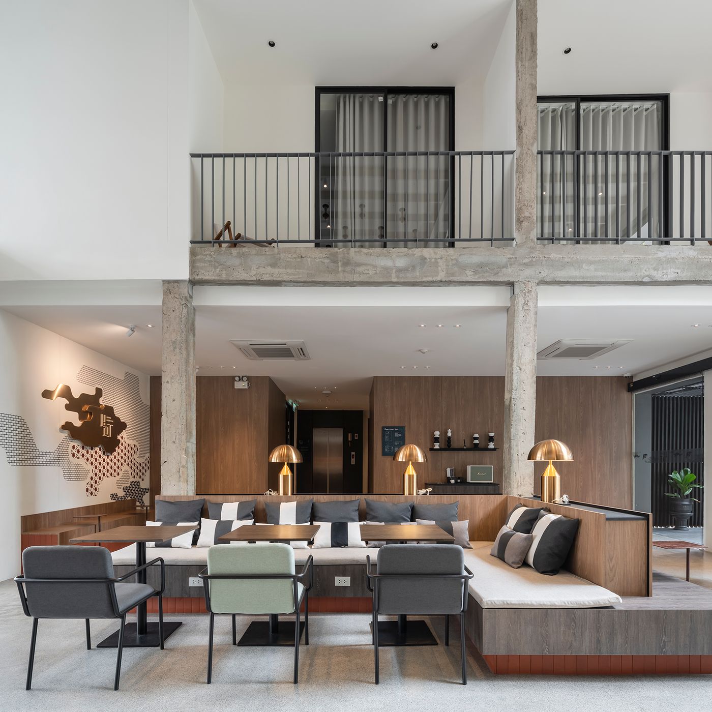 Lilit-Bang-Lumphu-Hotel-Lobby-26