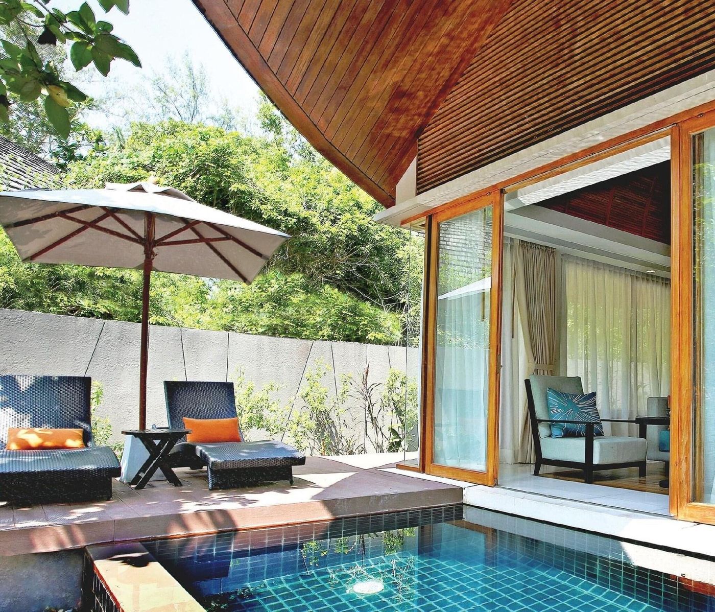 Renaissance-Phuket-Resort---Spa-Room-7