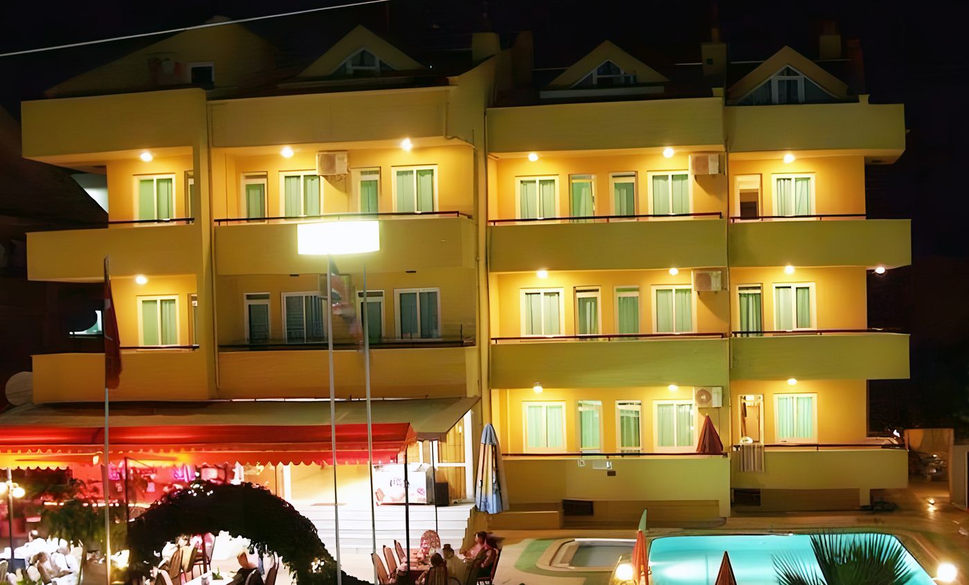 New  Blue Maris Hotel