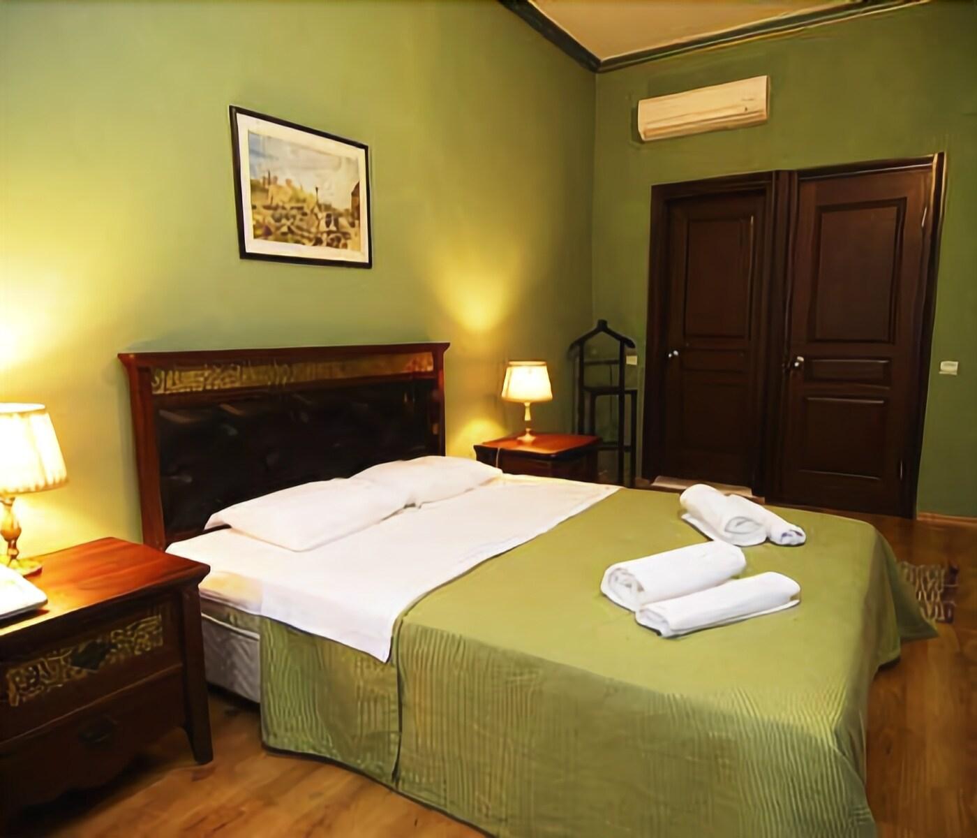 Istanbul-Shamrock-Hotel-Room-7