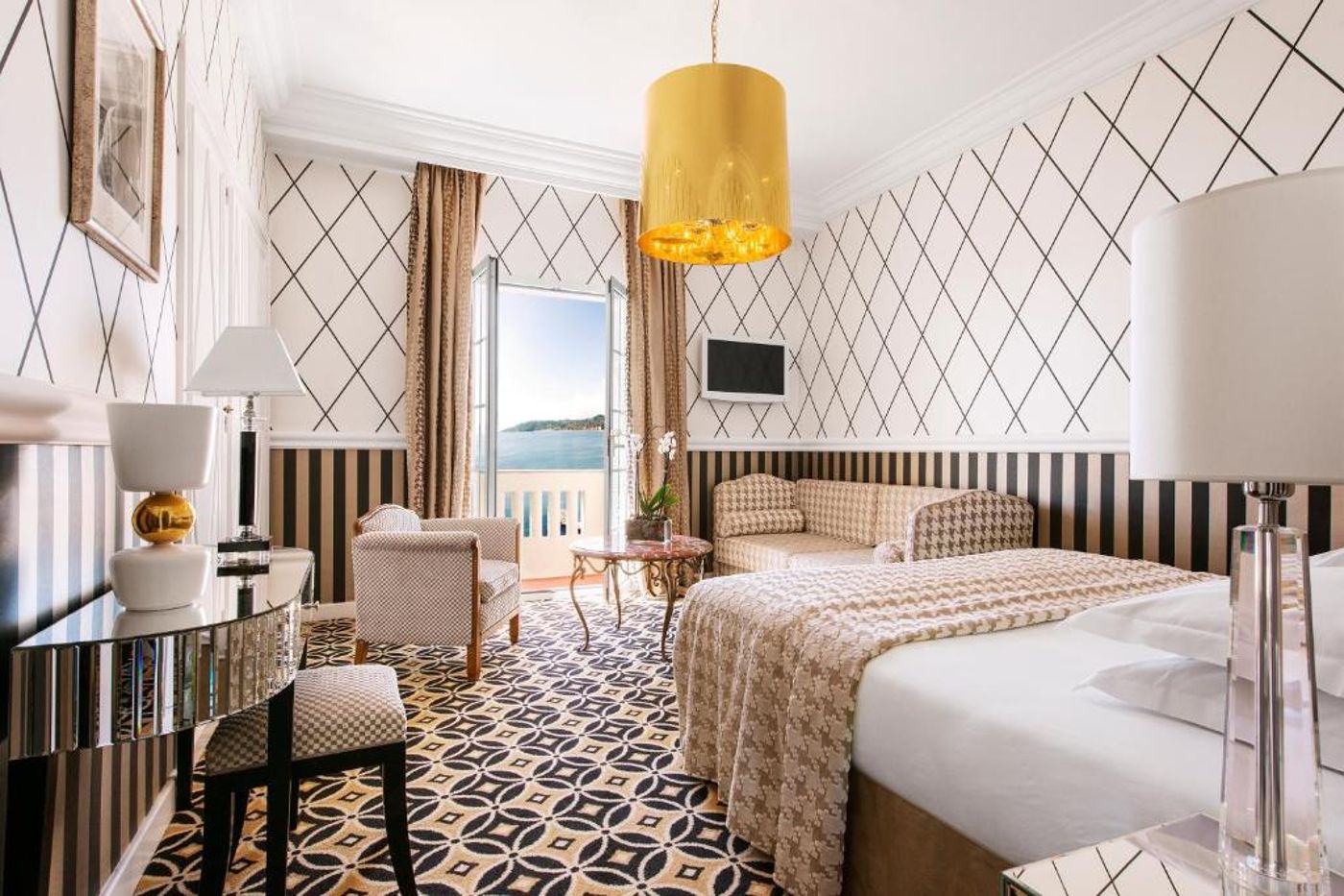 Belles-Rives-Room-15