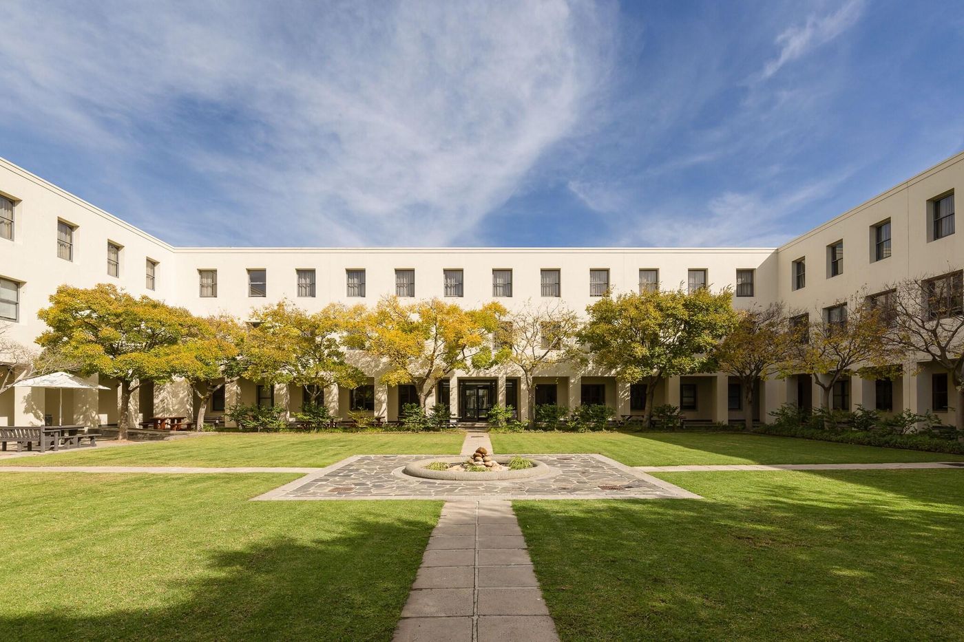 Protea-Hotel-Cape-Town-Waterfront-Breakwater-Lodge-Sports-and-Entertainment-62