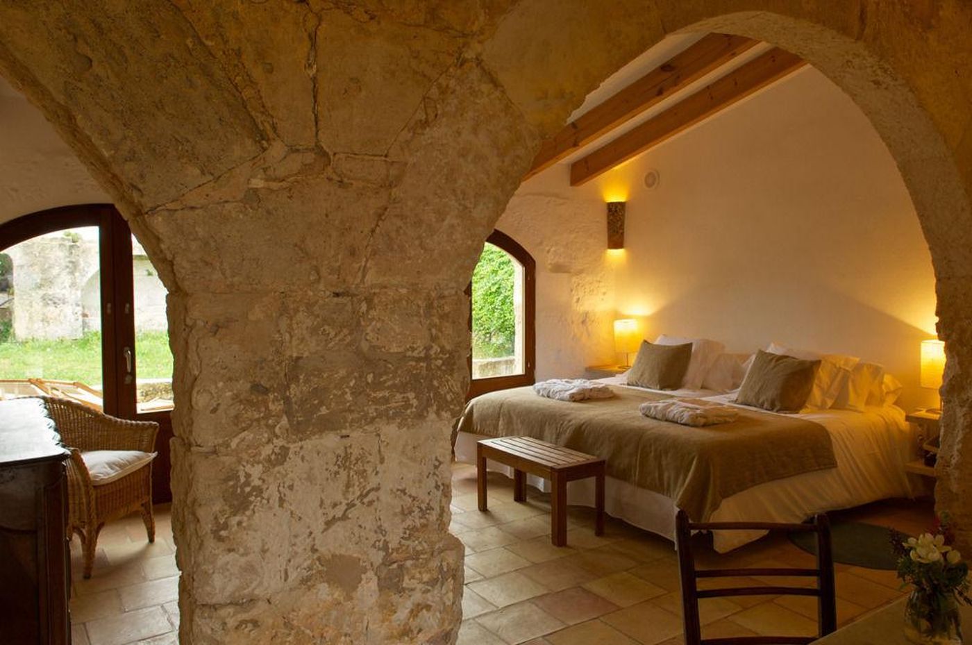 Alcaufar-Vell-Hotel---Restaurant-General-view-39