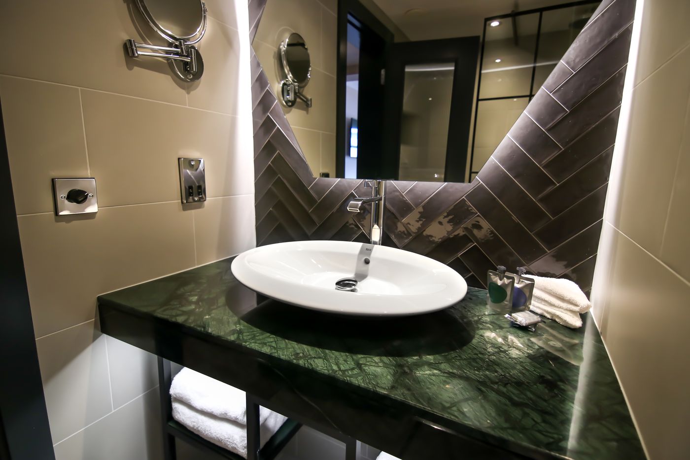 The Alex - Ireland - Dublin - Room - 8