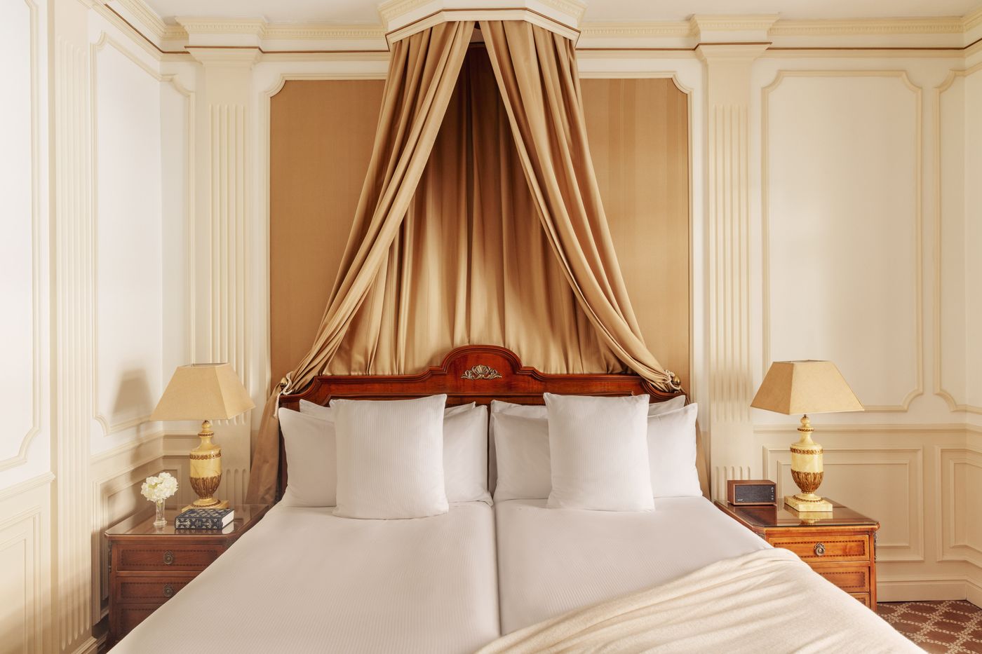 F-nix-Gran-Melia-Room-34