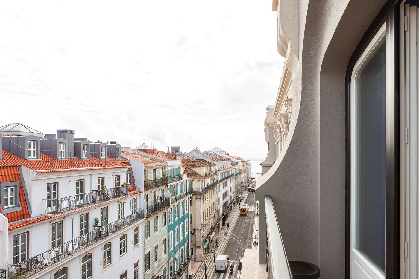 Art-Legacy-Hotel-Baixa-Chiado-Room-4