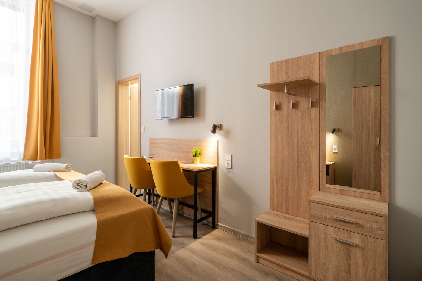 Full-Moon-Budapest-Room-26