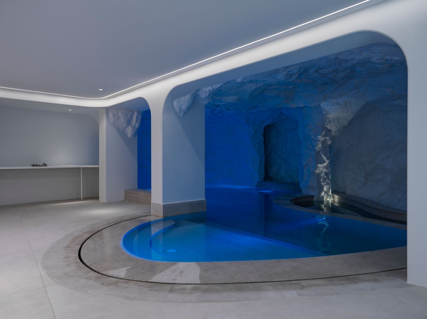 Lovia-Mykonos-Sports-and-Entertainment-67