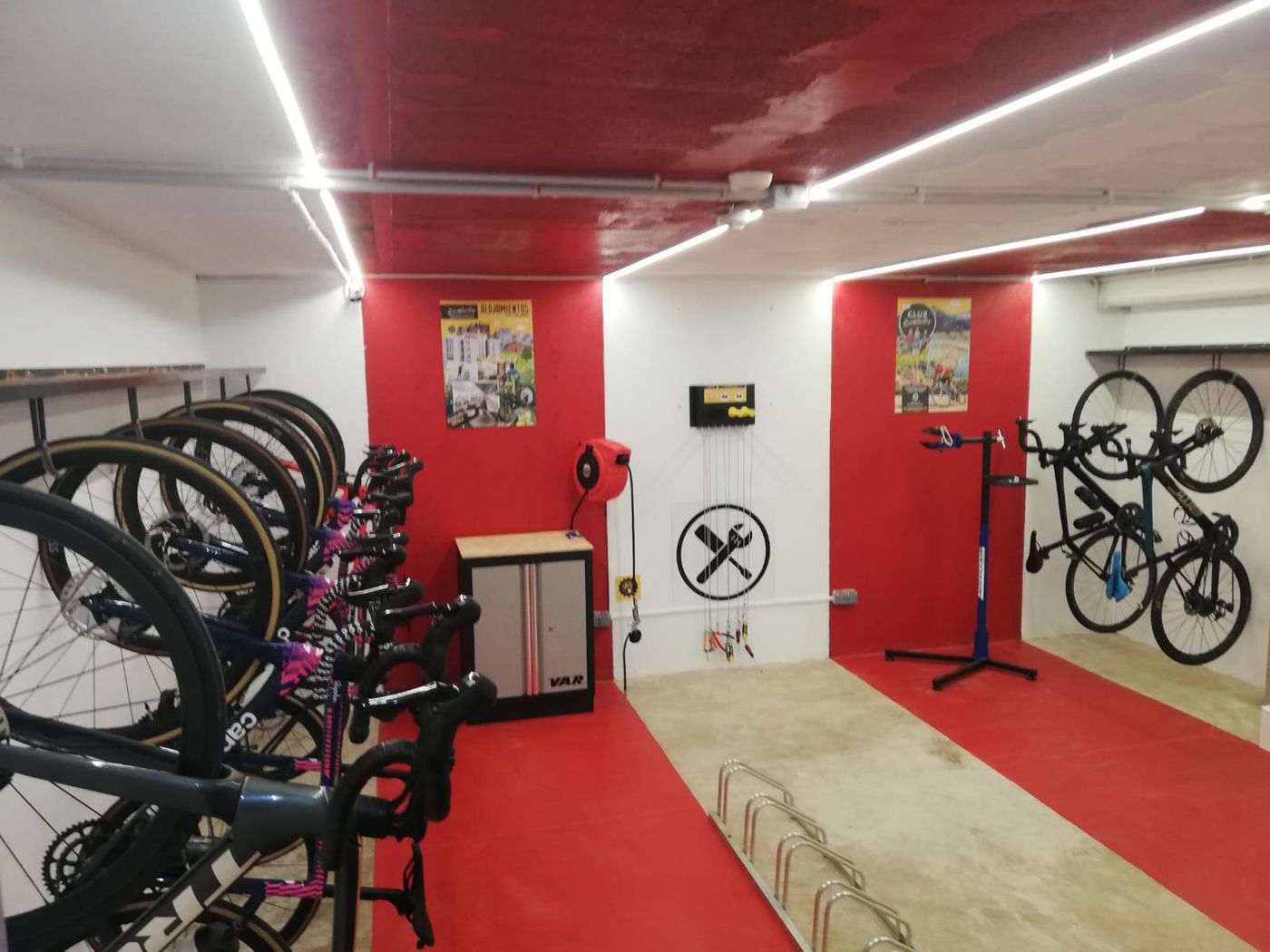 Arrels-d--Emporda-Aparthotel-Sports-and-Entertainment-59