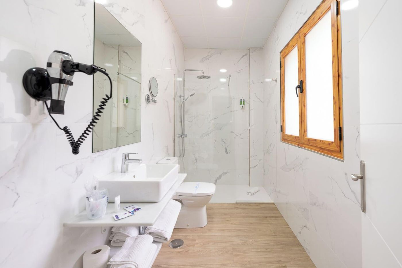 Hotel-Plaza-del-Castillo-Room-39