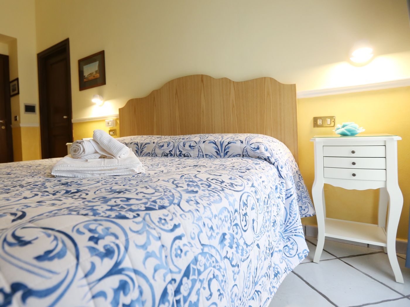 Santa Lucia 50 - Italy - NAPOLI - Room - 4