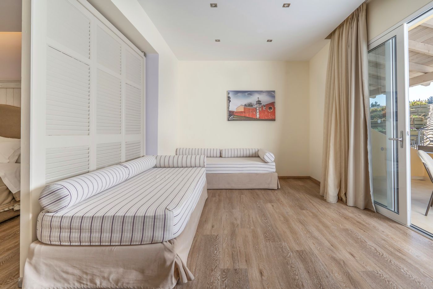 Debono-Hotel-Room-34