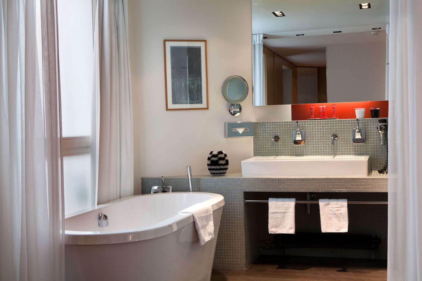 Hotel-Golden-Tulip-Opera-De-Noailles-Room-40