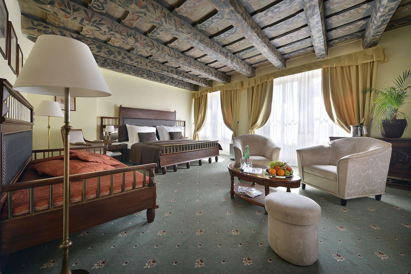 U-Tri-Pstrosu-Room-14