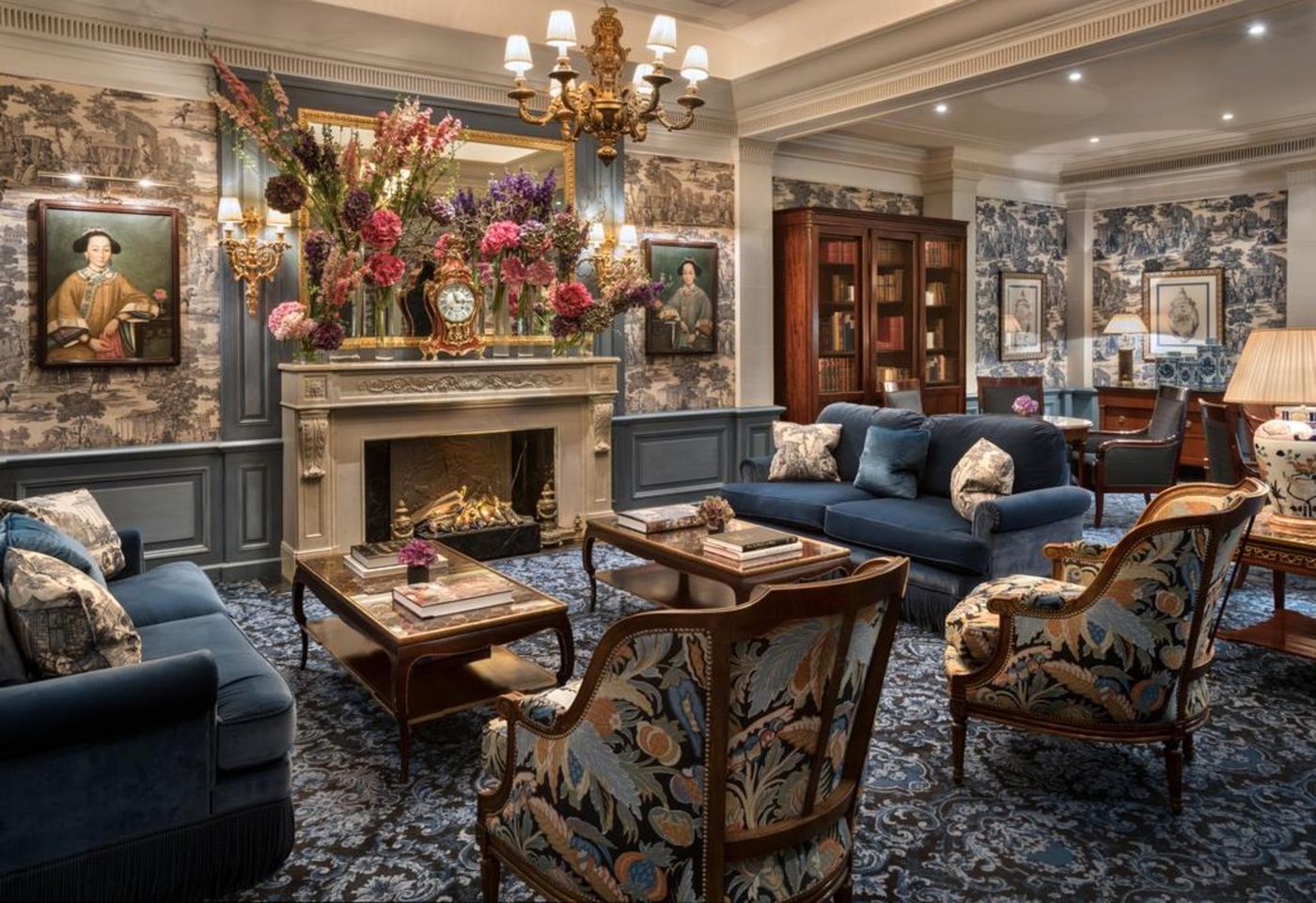 Four-Seasons-Hotel-Geneva-Lobby-15