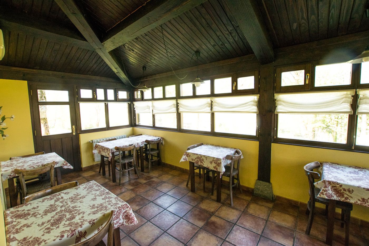 Coviella Hotel Rural-Spain-CANGAS DE ONÍS-Restaurant-8