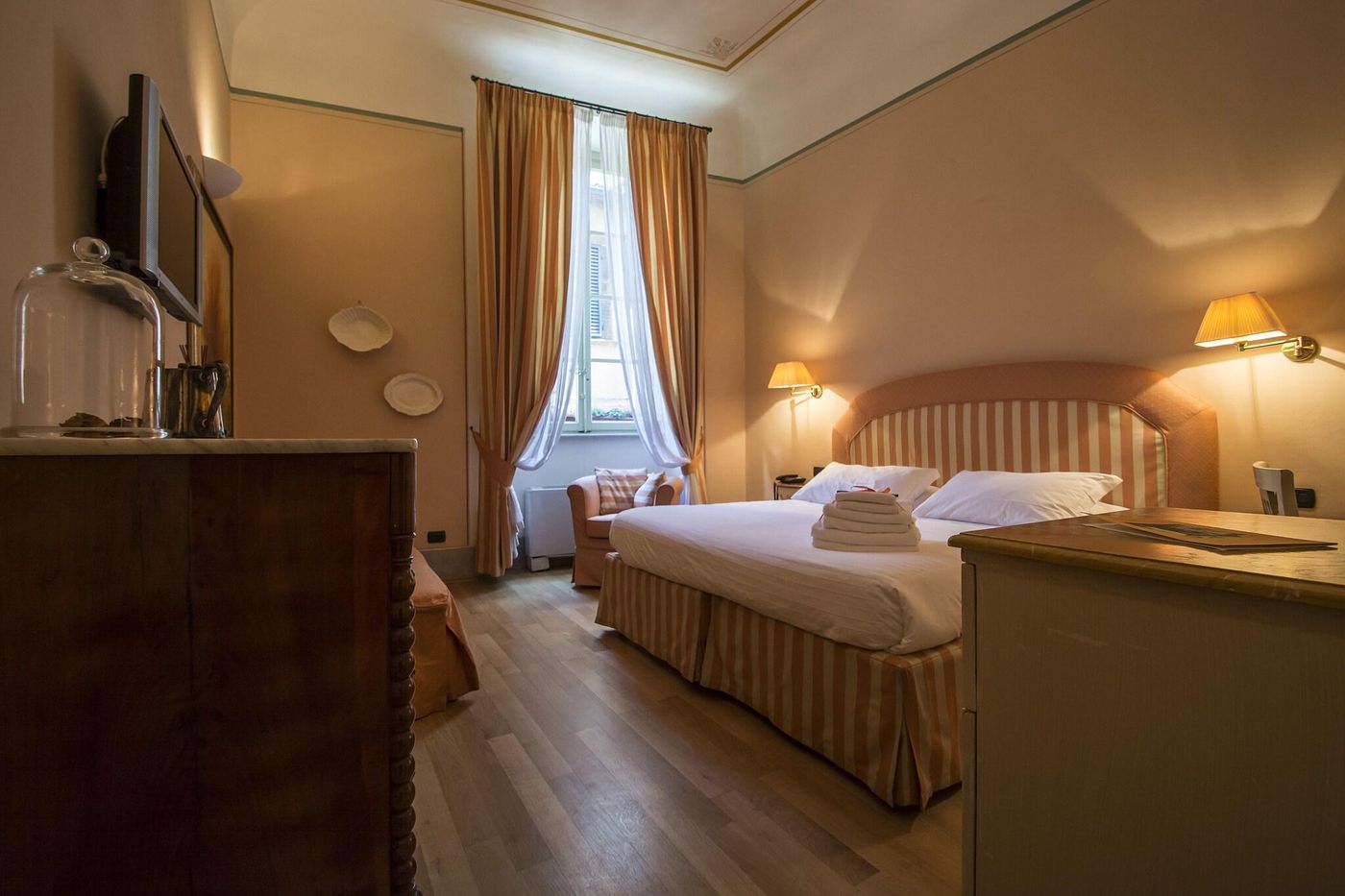 Palazzo-Busdraghi--Depoca-Room-15