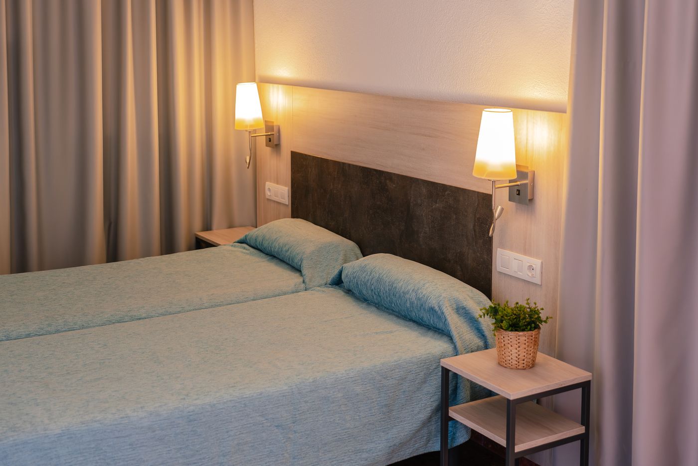 Port-Europa--Room-18