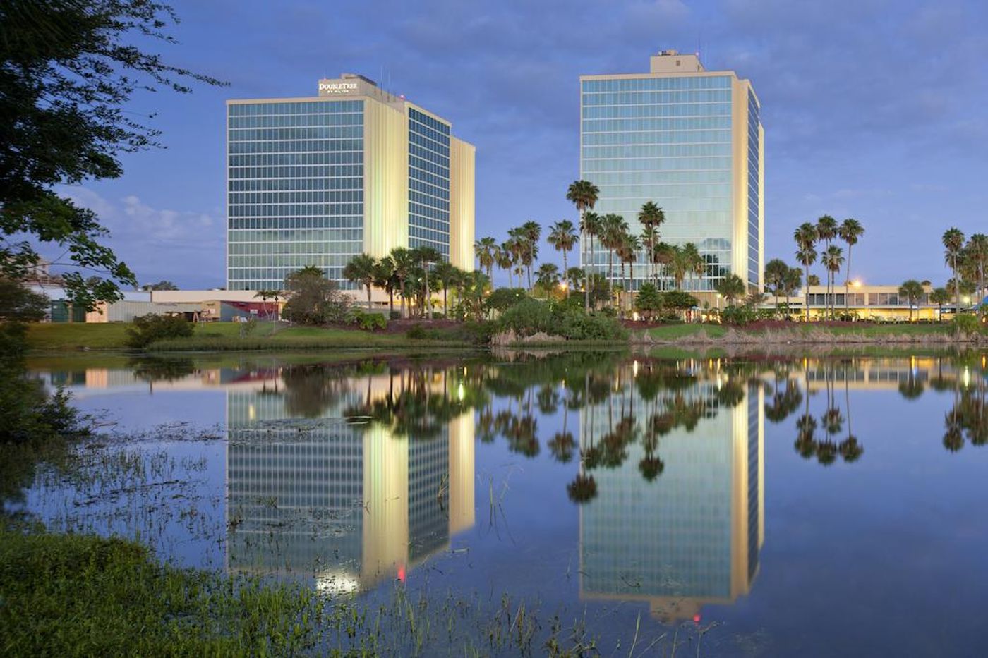 Doubletree Hotel at the Entrance to Universal Orlando