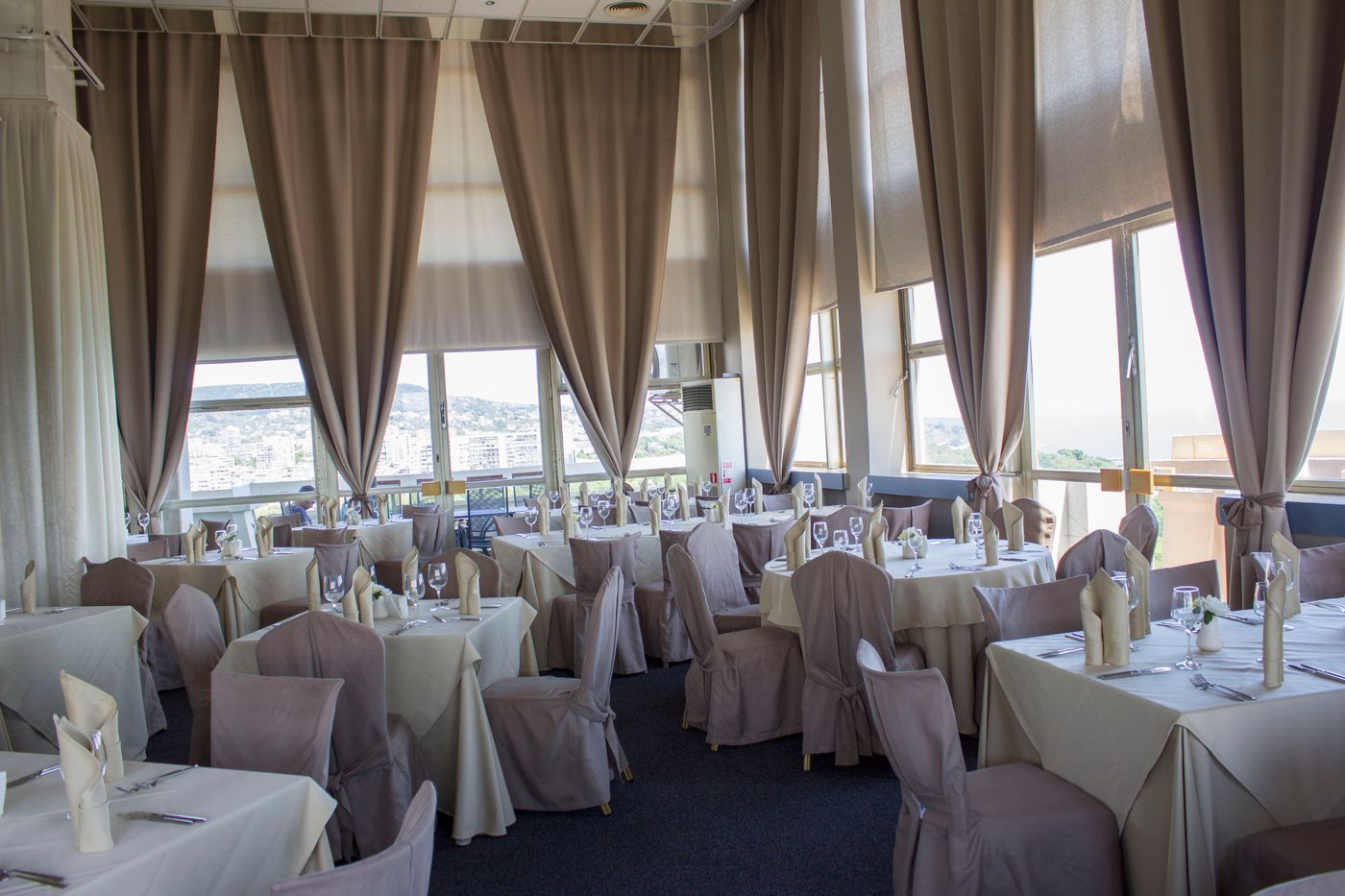 Hotel-Cherno-More-Restaurant-22