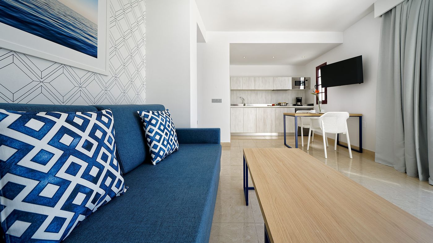 Broncemar-Beach-Room-32