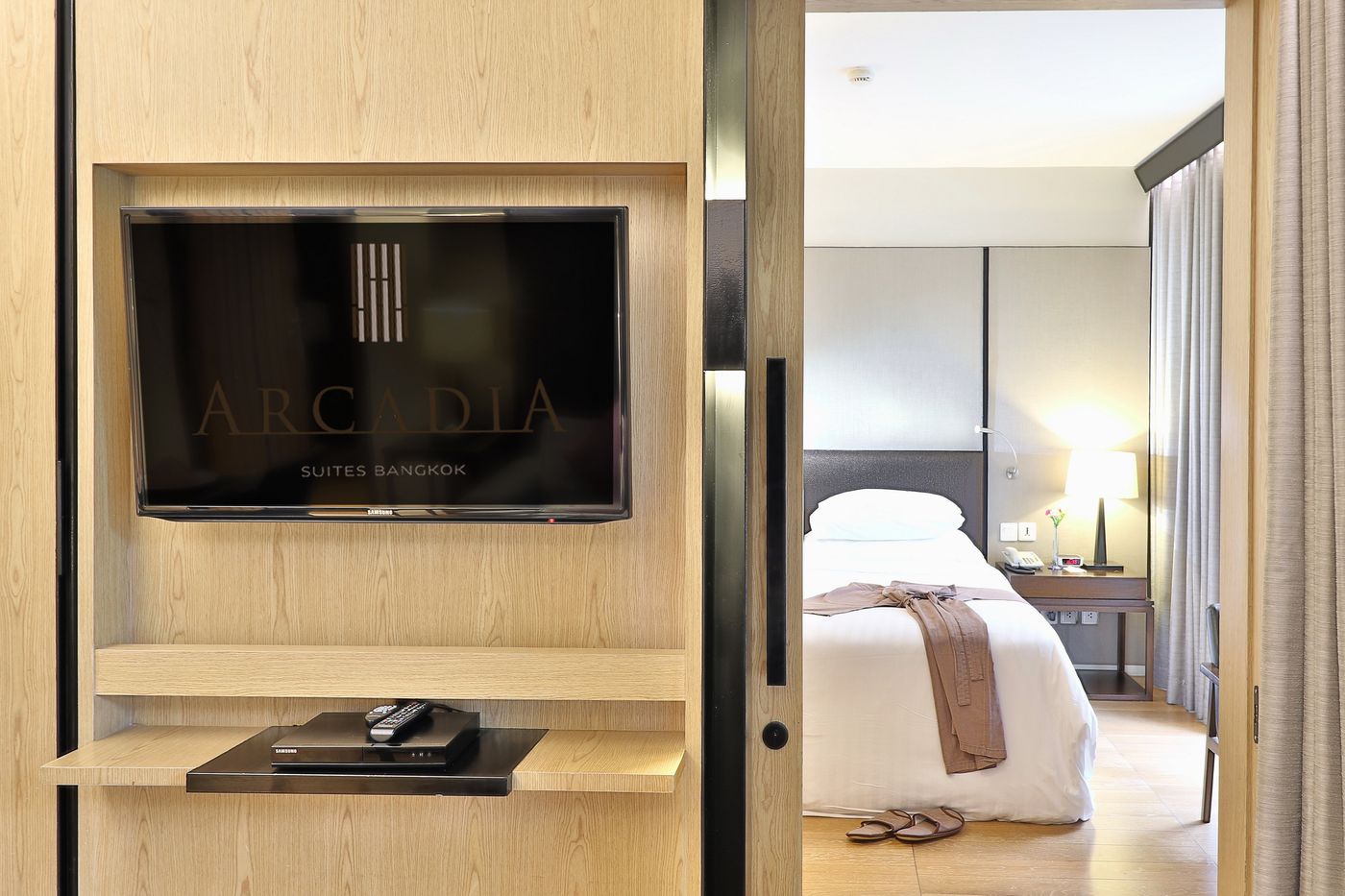 Arcadia-Suites-Bangkok-Room-32