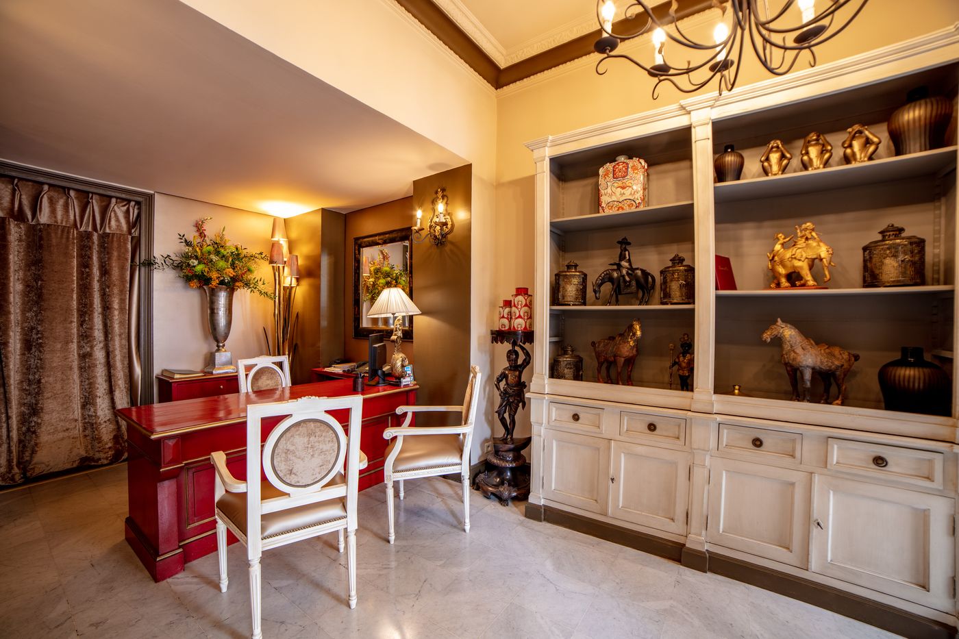 Le-Cavendish-Lobby-37