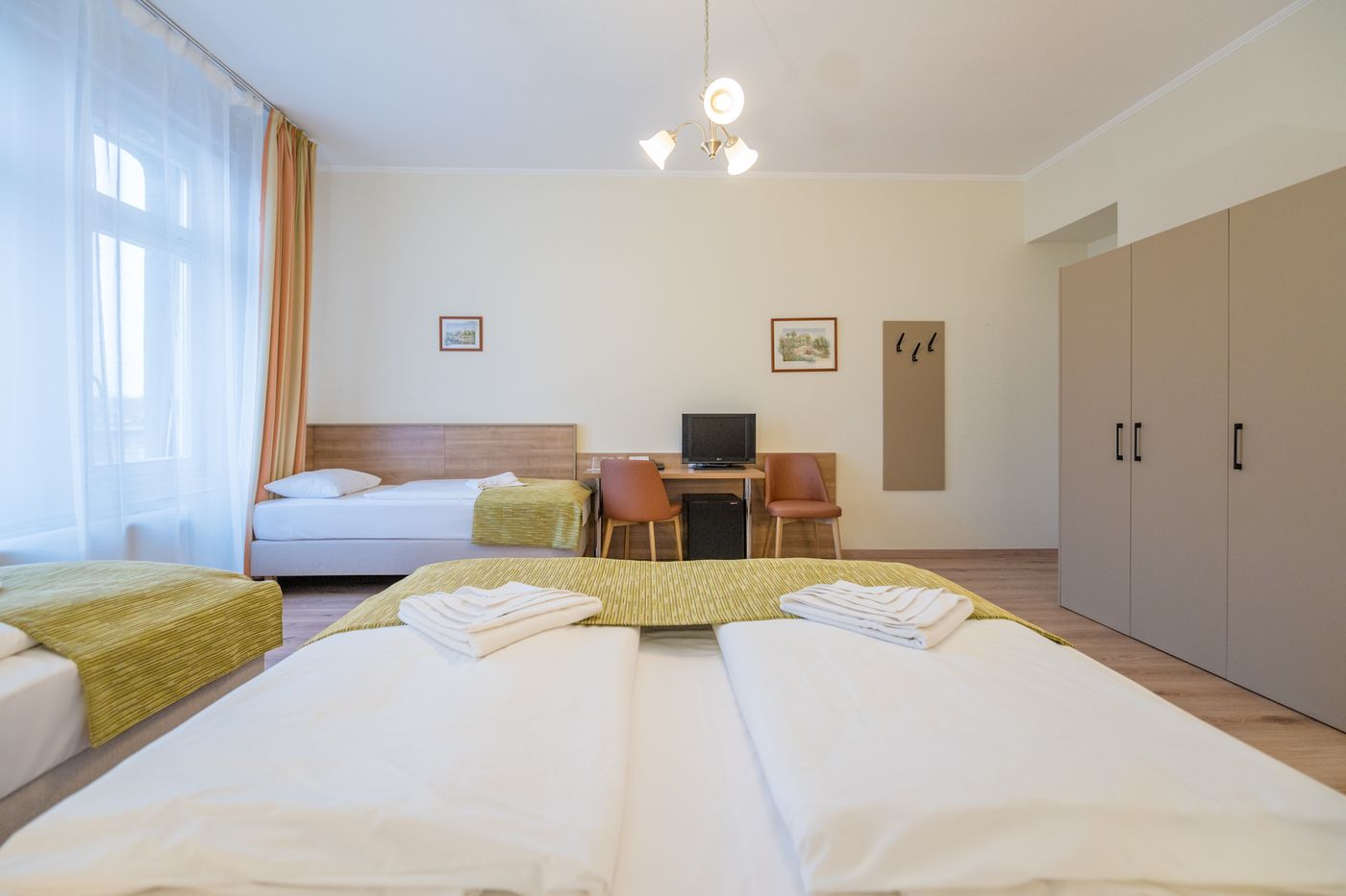 Baross-City-Hotel---Budapest-Room-24