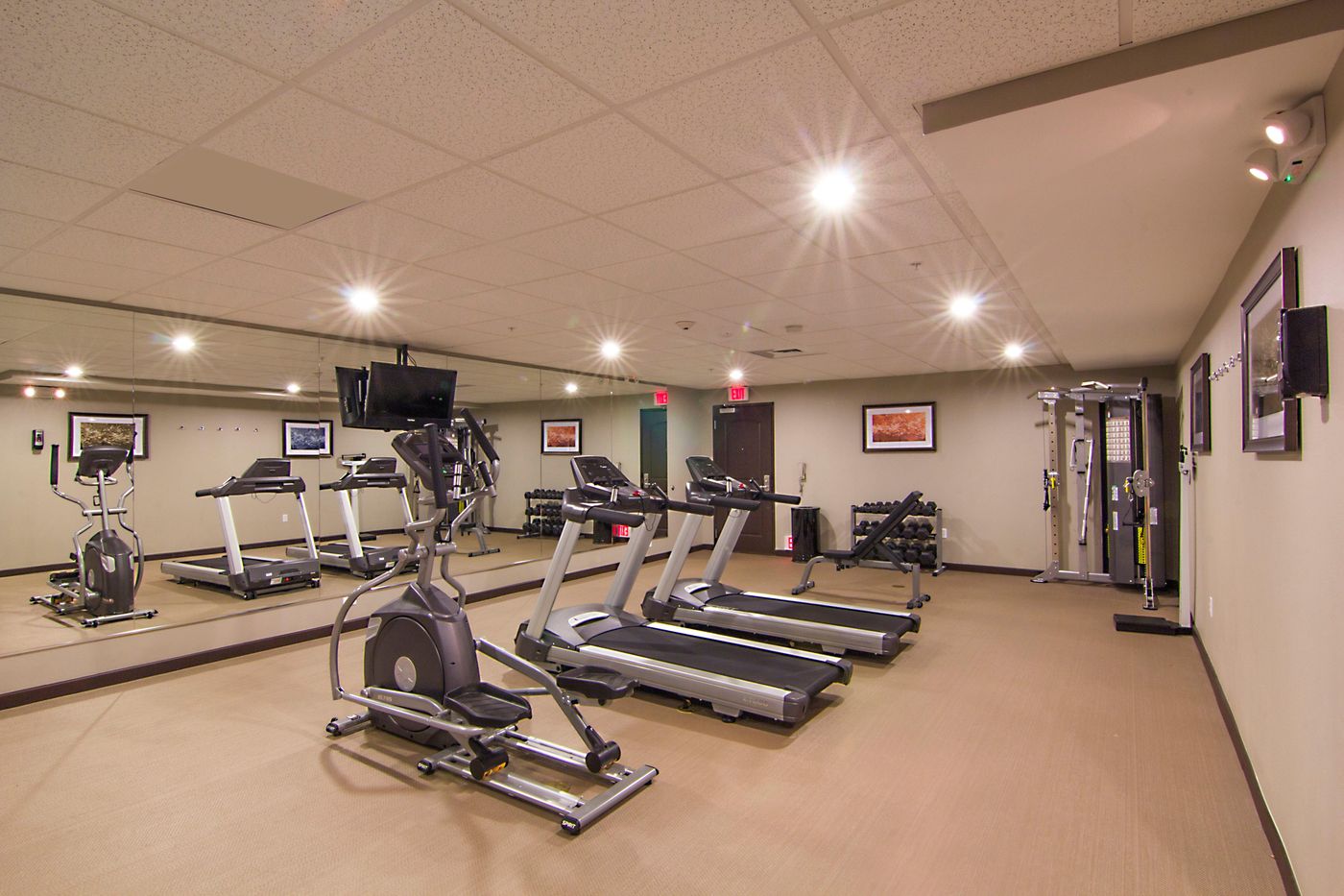 Staybridge Suites Carlsbad - United States - CARLSBAD - Sports and Entertainment - 0