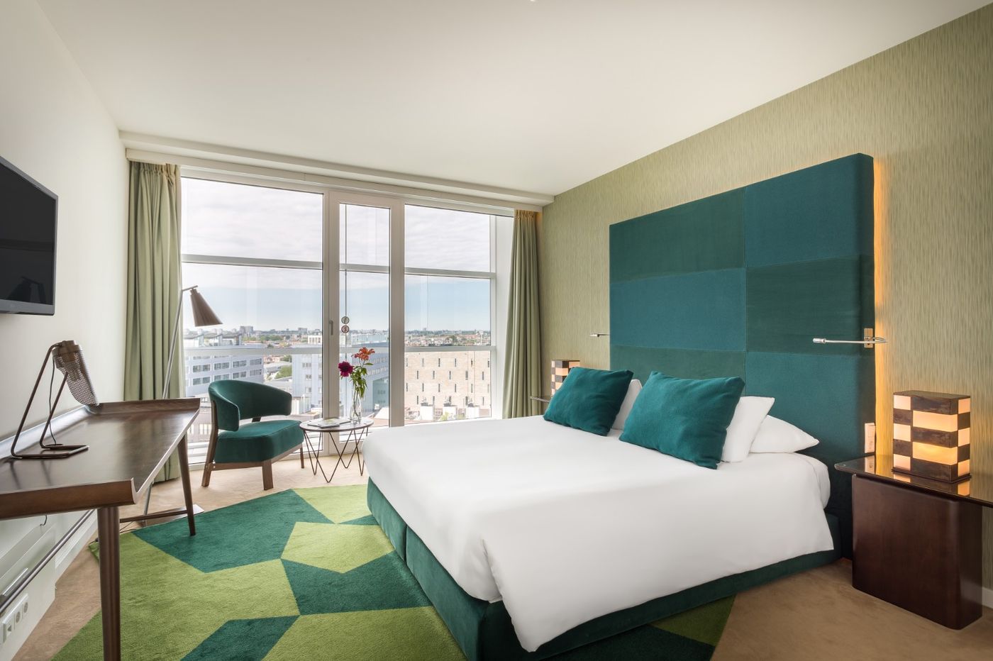 Room-Mate-Aitana-Room-31