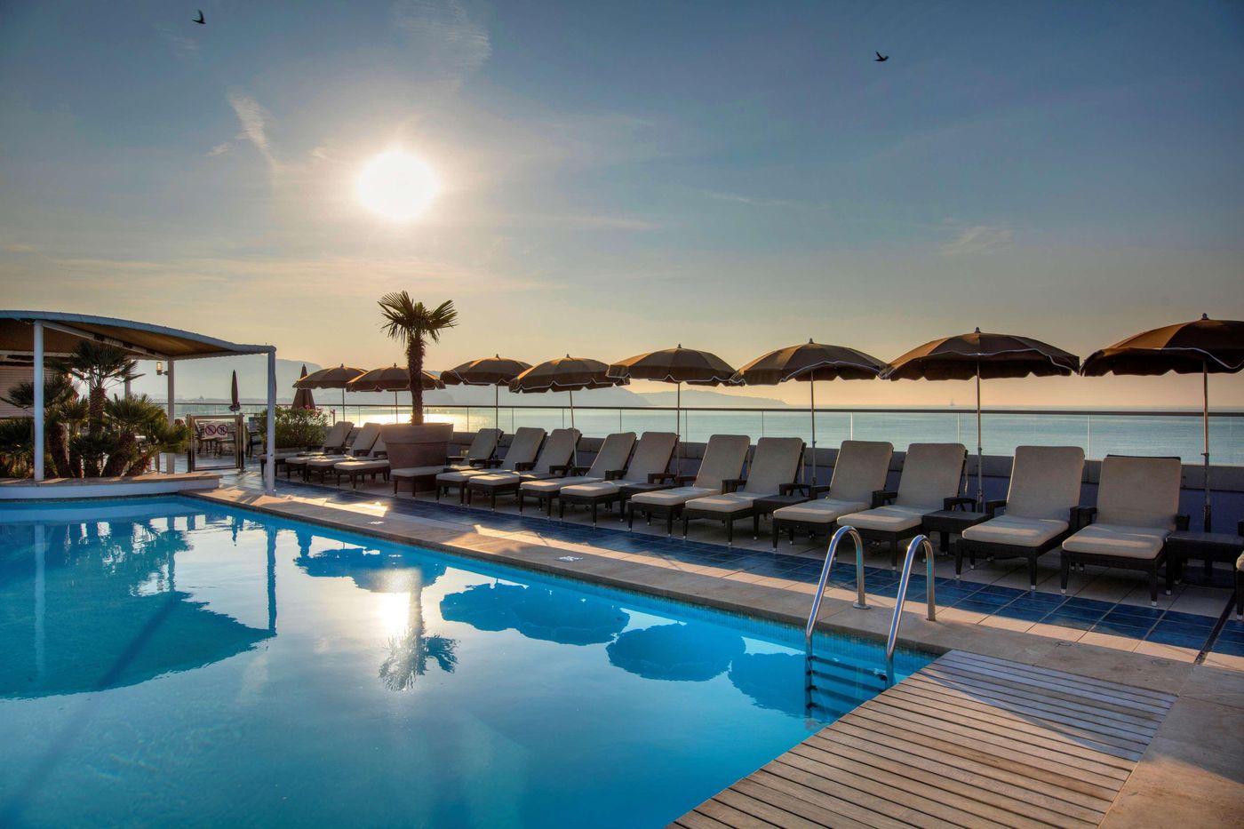 Radisson-Blu-Hotel-Nice-Pool-3