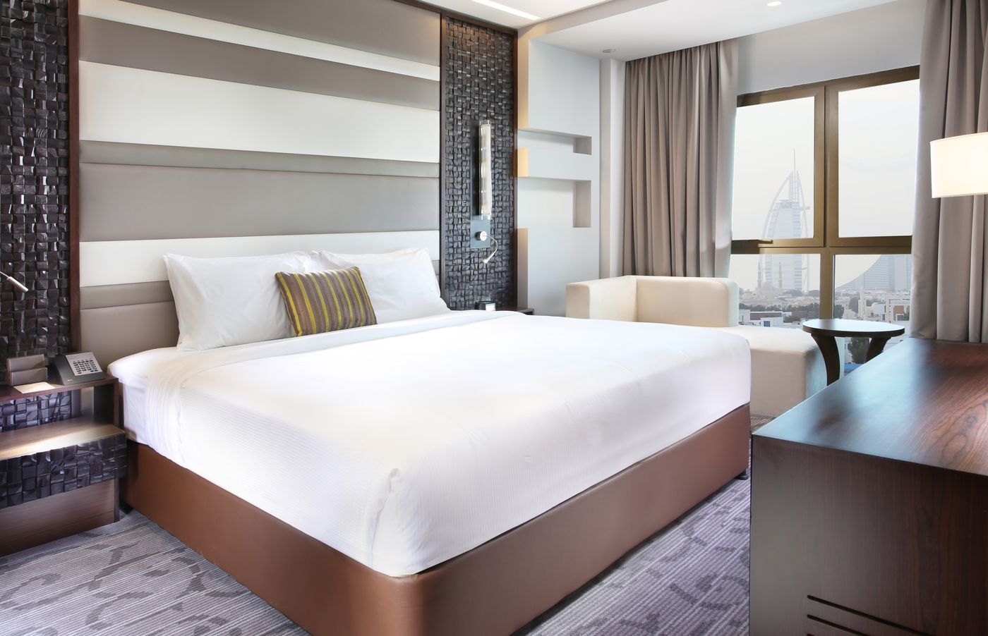 Metropolitan-Hotel-on-Sheikh-Zayed-Road-Dubai-Room-35
