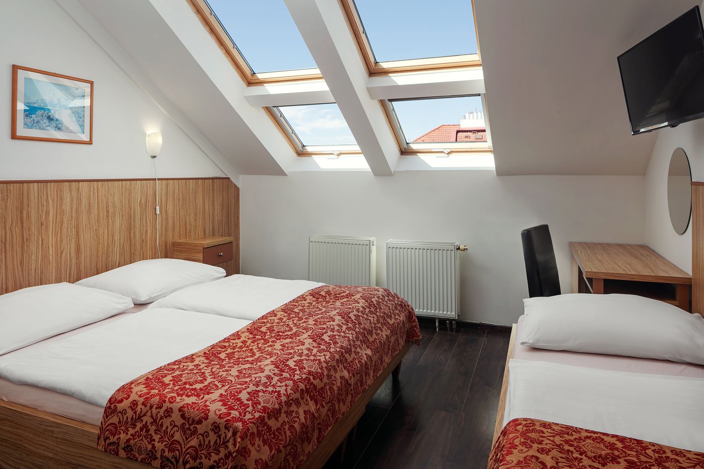 Superior-Hotel-Room-6