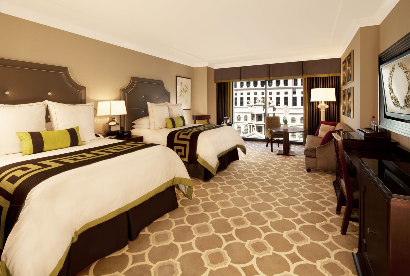 Caesars-Palace-Room-38