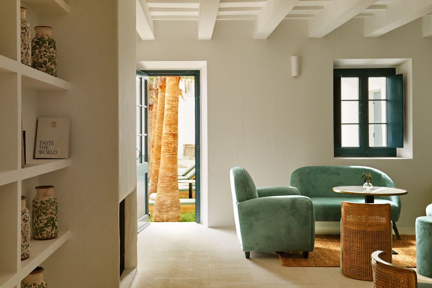 Can-Faustino-Lobby-70