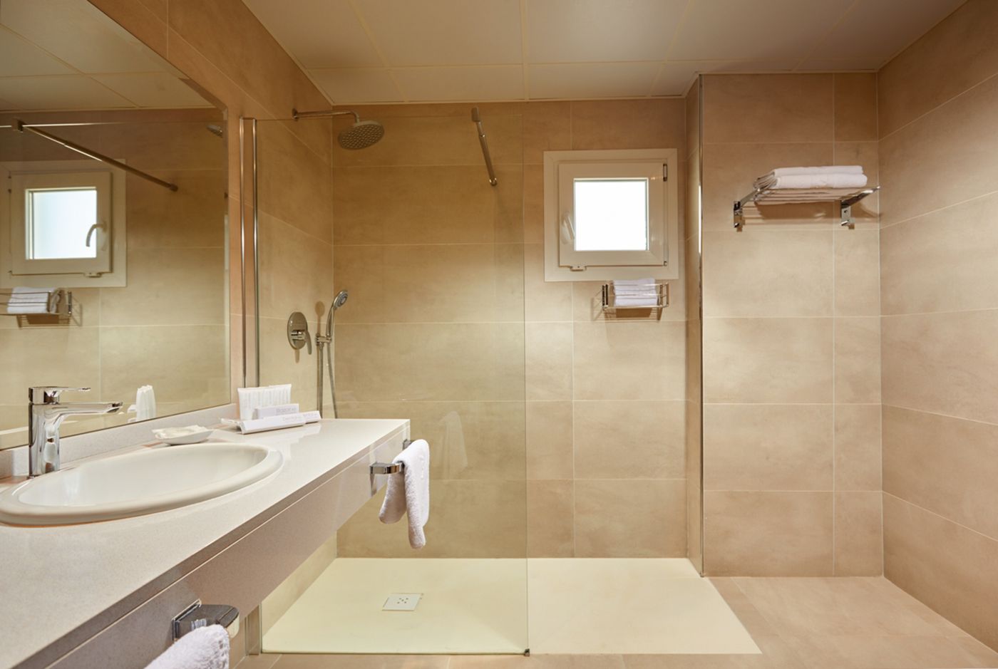 Las-Arenas-Affiliated-by-Melia-Room-40