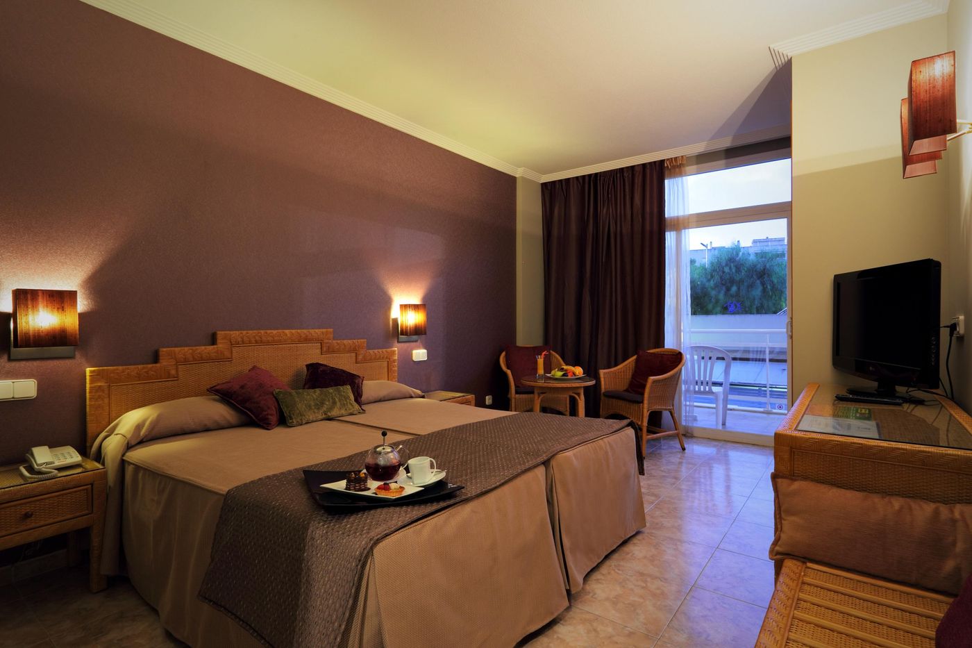 Palas-Pineda-Room-37