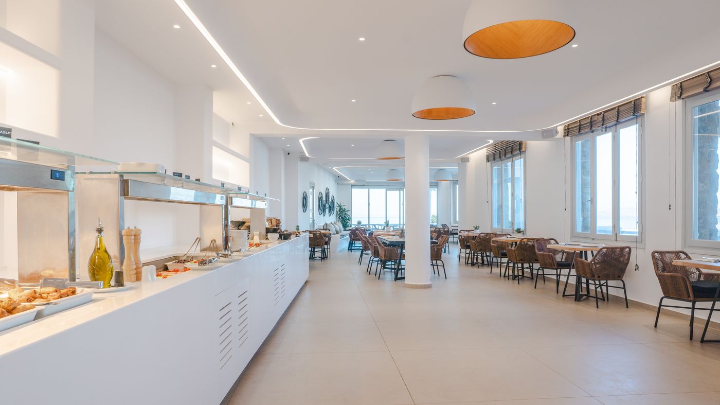 Manoulas-Beach-Restaurant-36