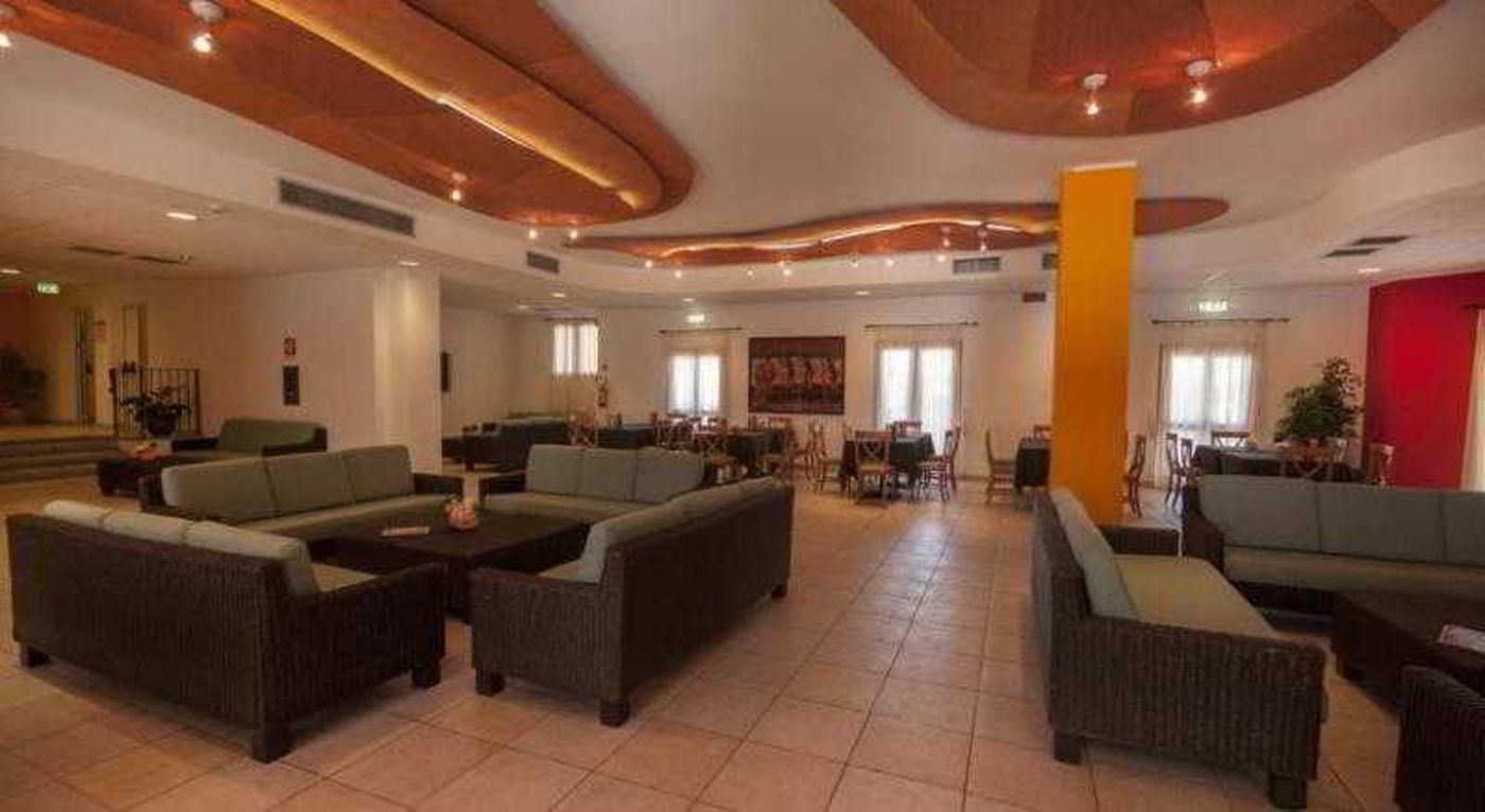 Blu-hotel-Morisco-Lobby-61