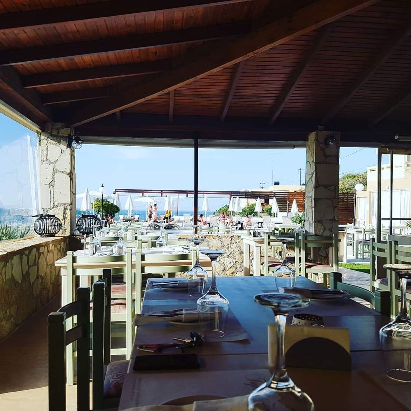 Top-Hotel-Restaurant-15