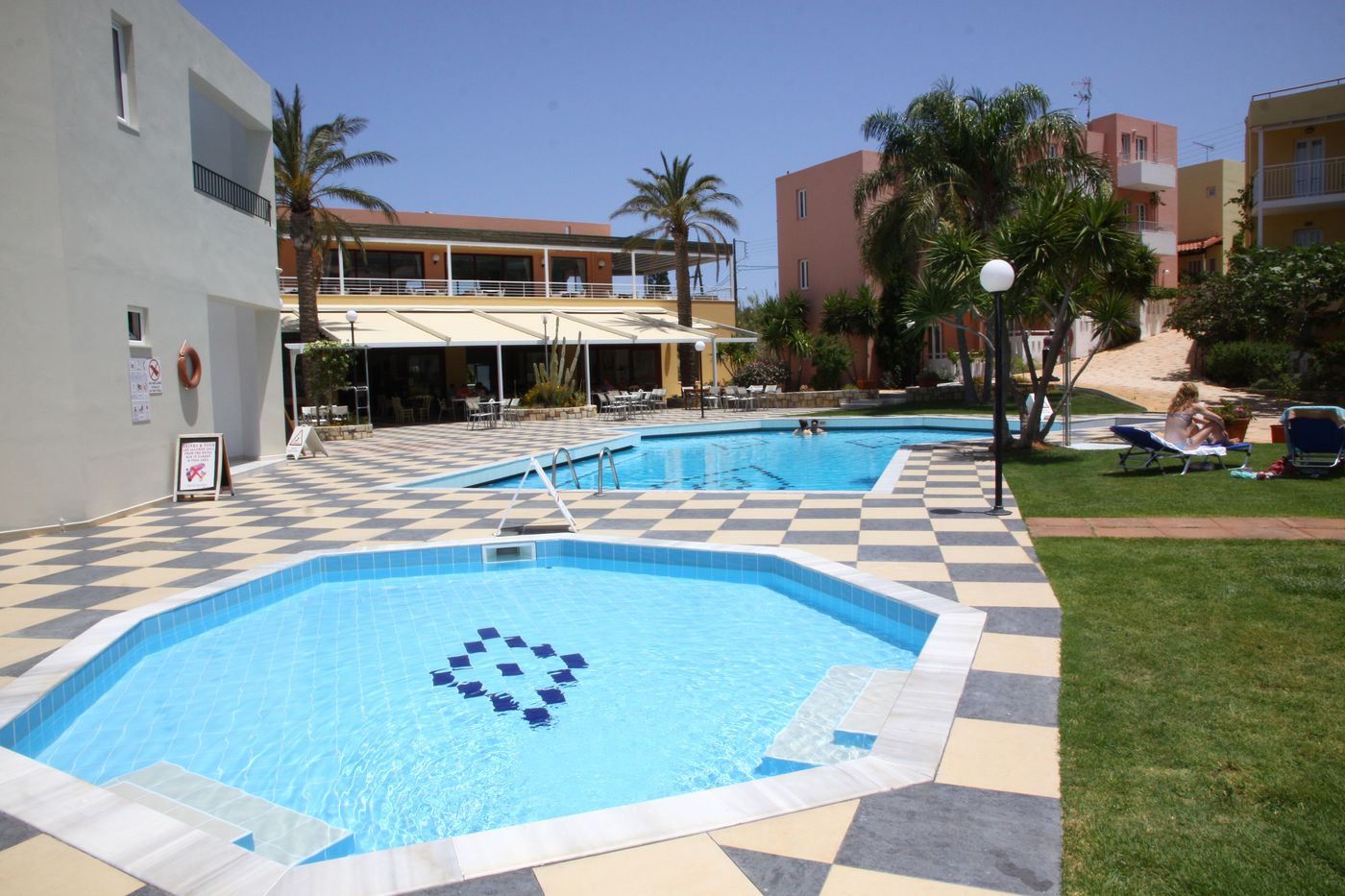 Bellos Apartments & Studios