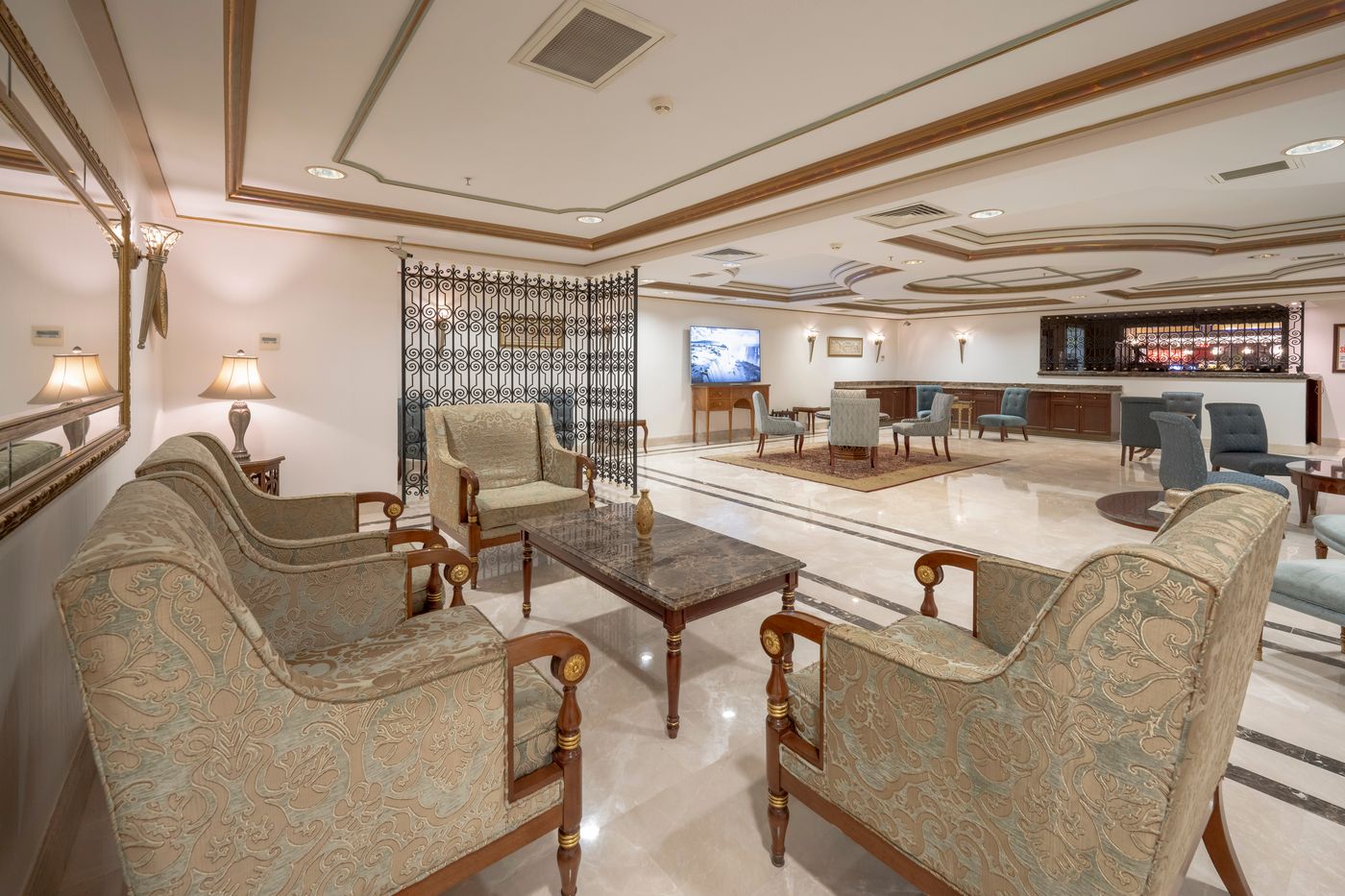 The-Central-Palace-Boutique-Lobby-9