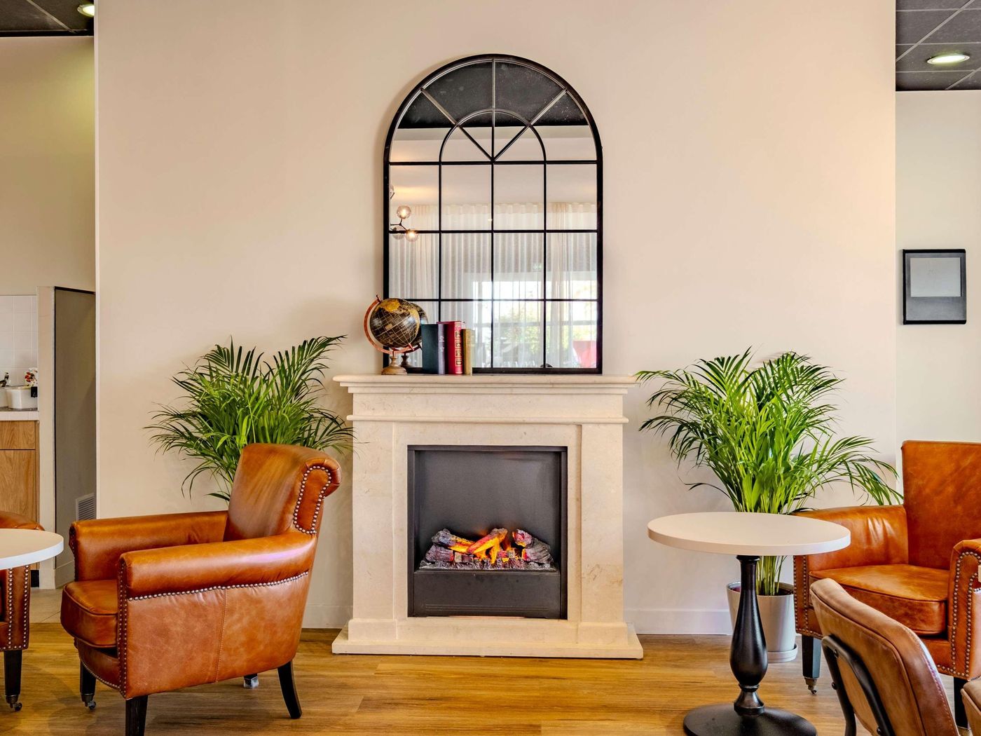 ibis-Marne-la-Vallee-Champs-Restaurant-2