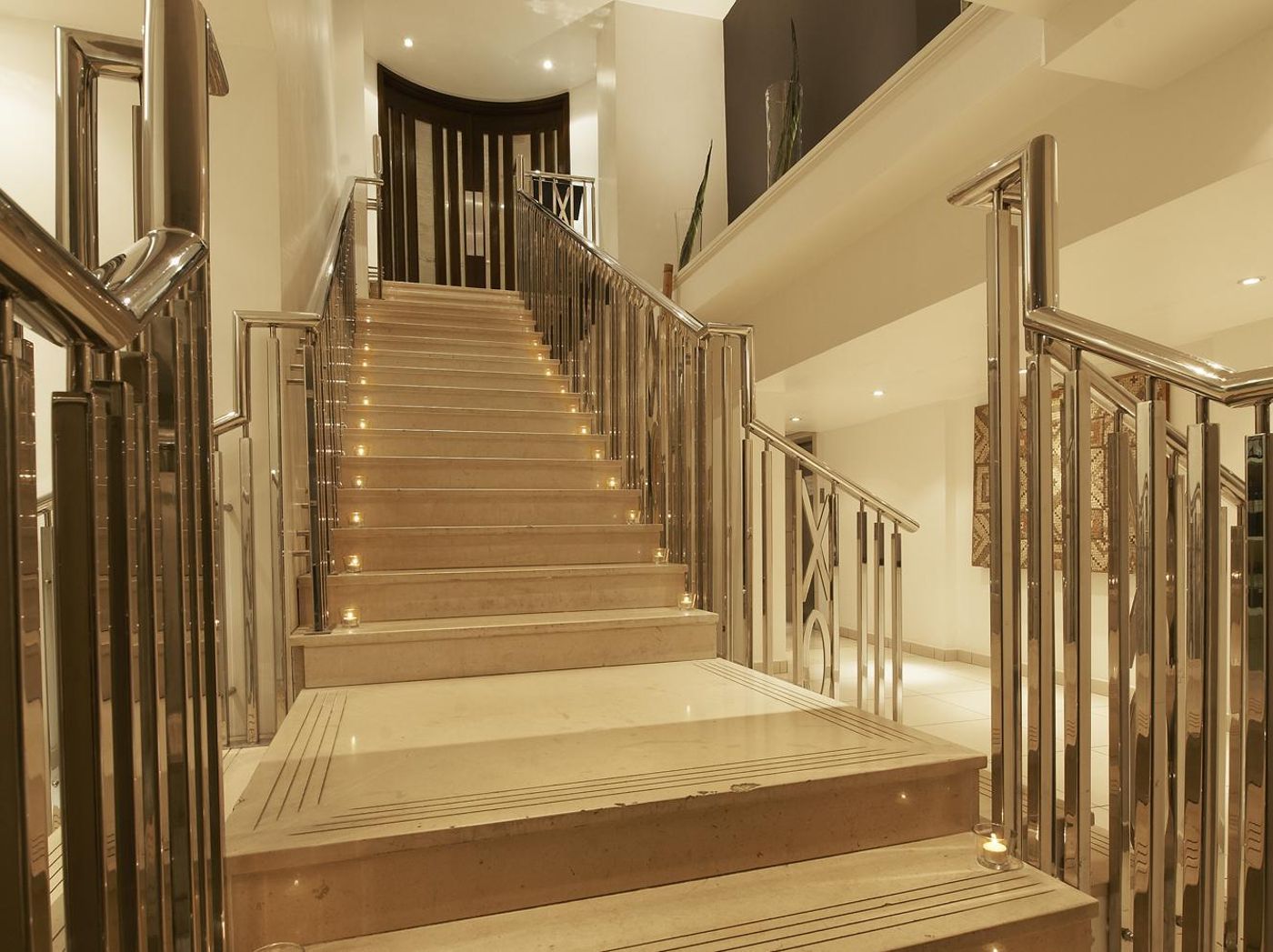 The Caesar Hotel - United Kingdom - London - General view - 2