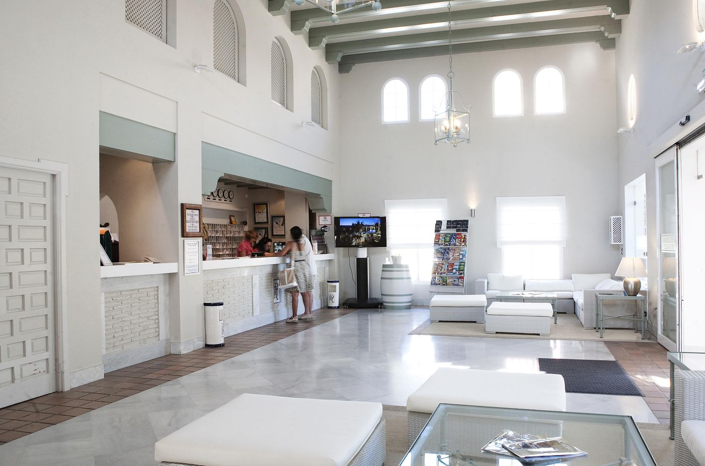 Playa-de-la-Luz-Lobby-51