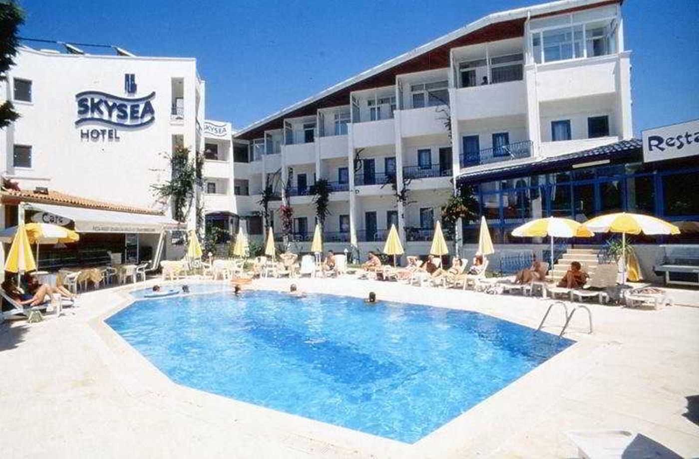 Bodrum-Sky-Beach-Hotel-Pool-2